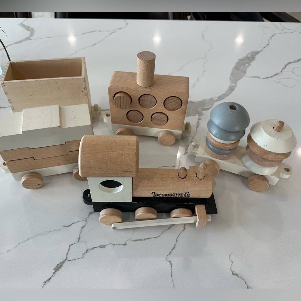 GUC Hearth and Home wooden train set